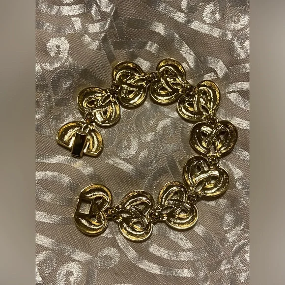 Vintage Costume Heart Panel Bracelet #7674 - Picture 6 of 9